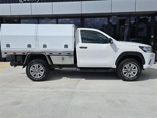 2018 Toyota Hilux - Thumbnail