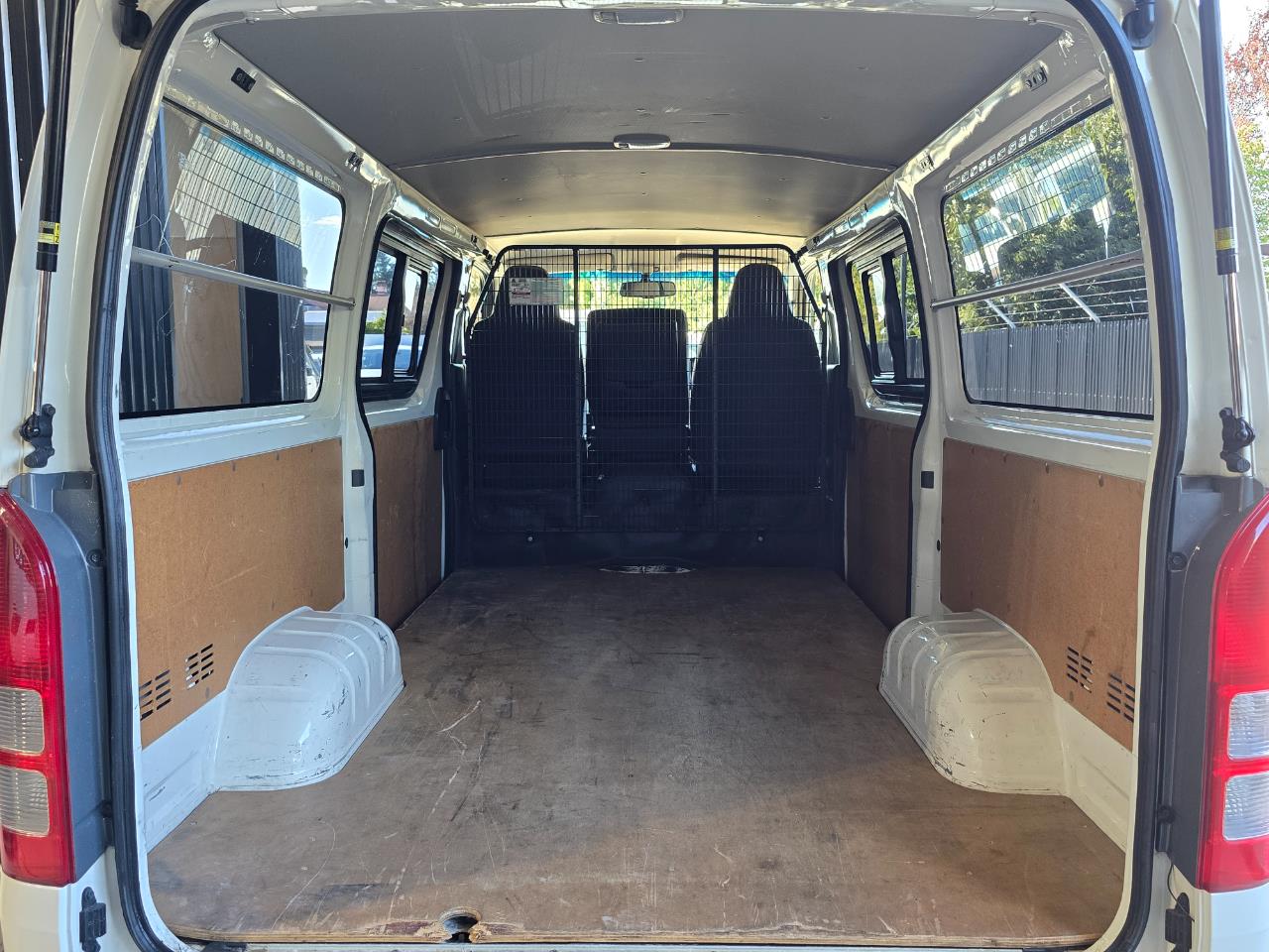 2014 Toyota Hiace