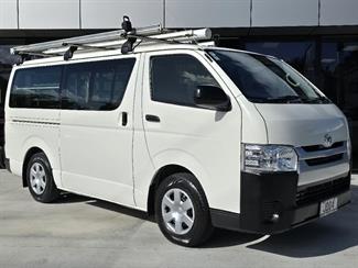 2015 Toyota Hiace - Thumbnail