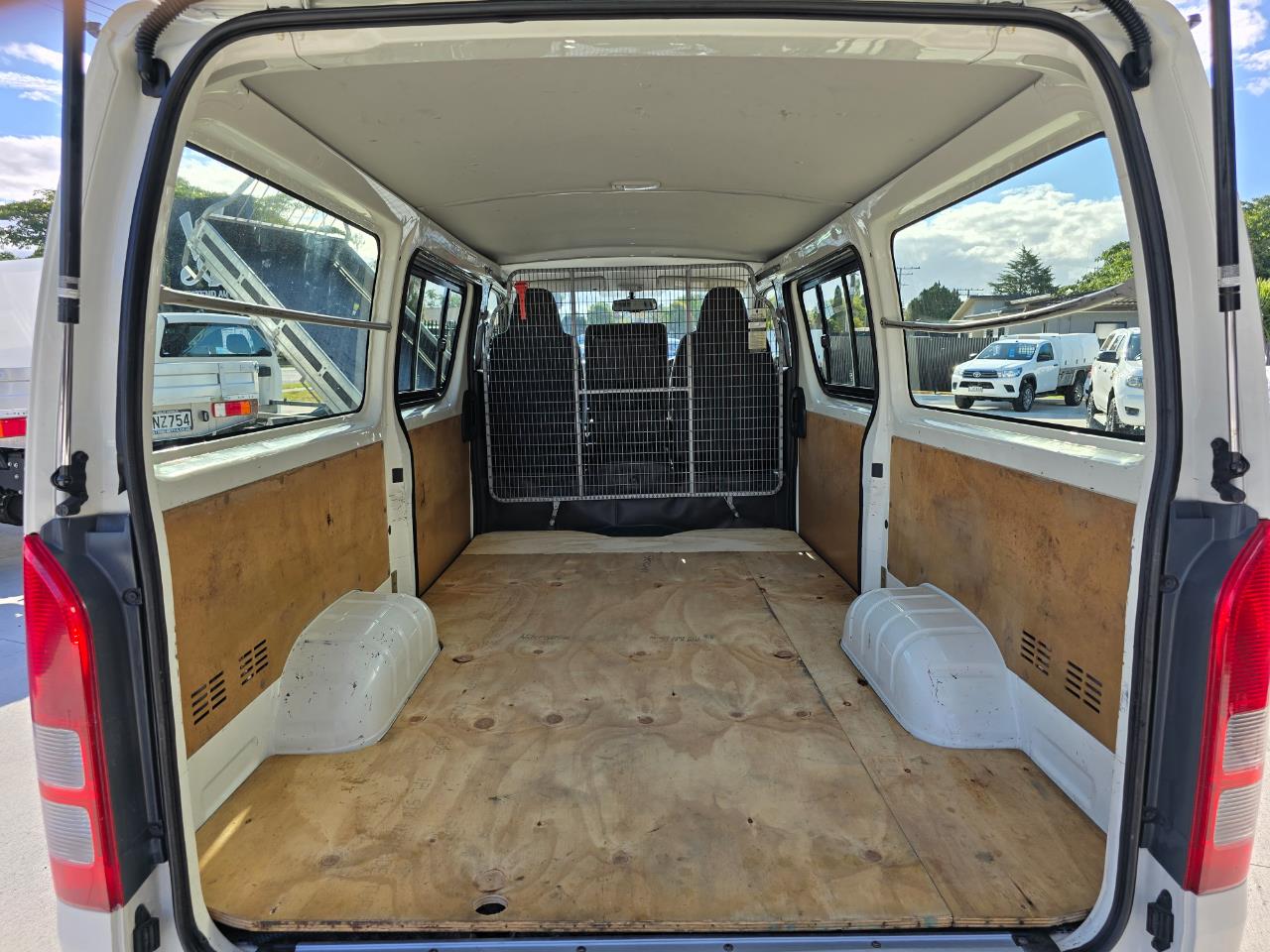 2014 Toyota Hiace