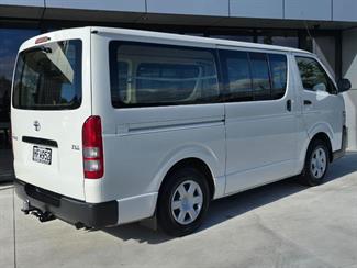 2014 Toyota Hiace - Thumbnail