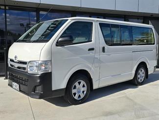 2014 Toyota Hiace - Thumbnail