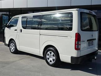 2014 Toyota Hiace - Thumbnail