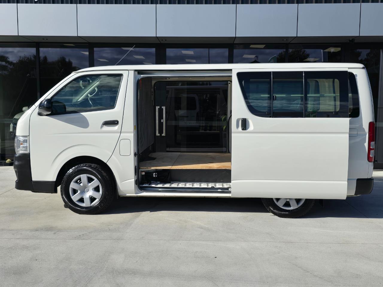 2014 Toyota Hiace