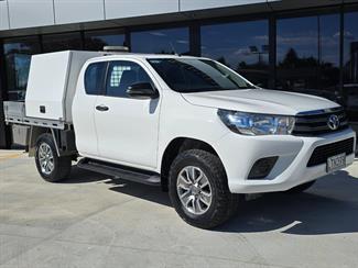 2018 Toyota Hilux - Thumbnail