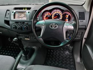 2015 Toyota Hilux - Thumbnail