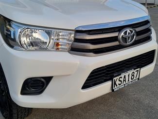 2017 Toyota Hilux - Thumbnail