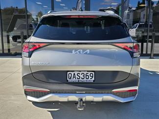 2023 Kia Sportage - Thumbnail