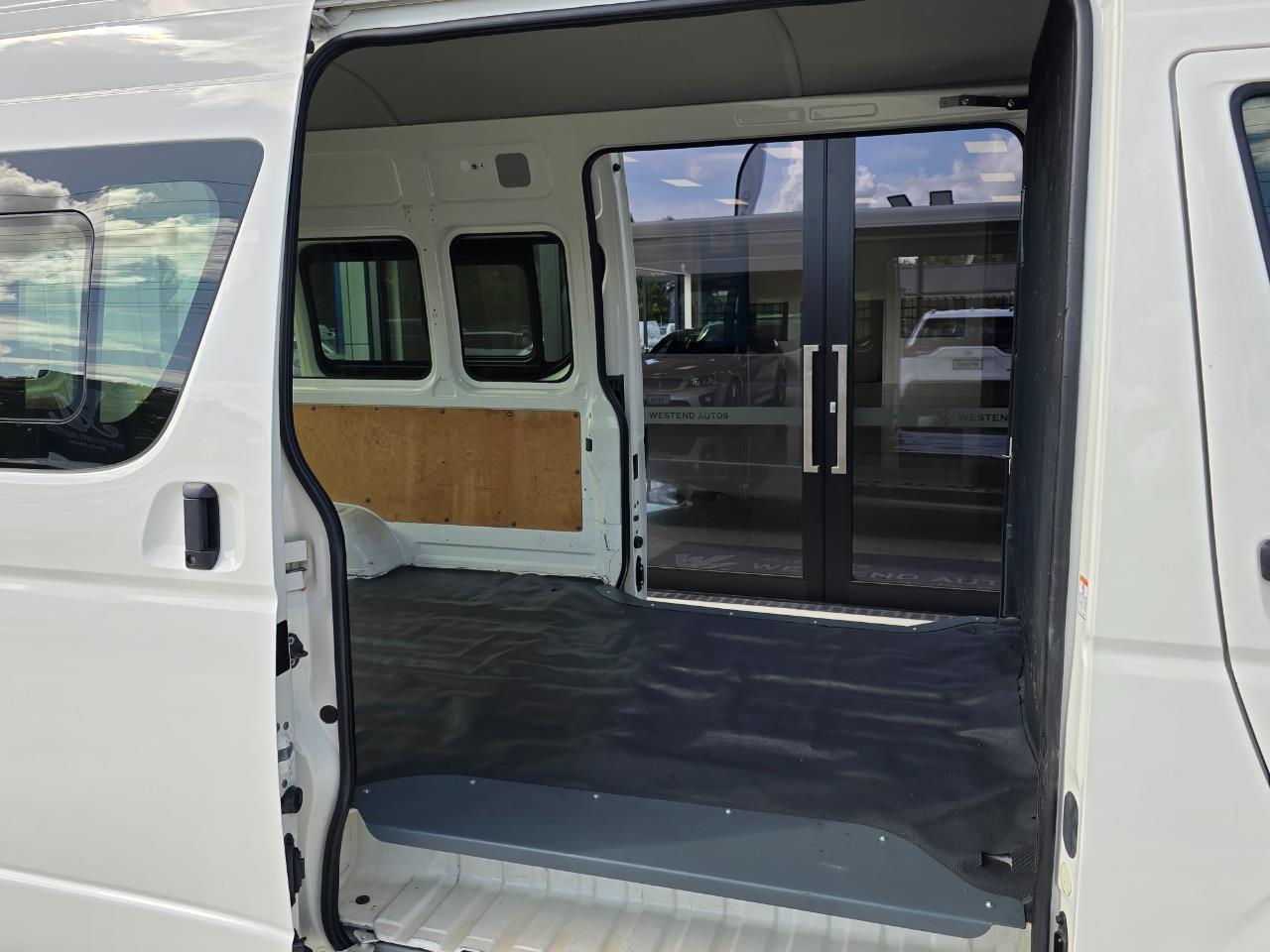 2015 Toyota Hiace