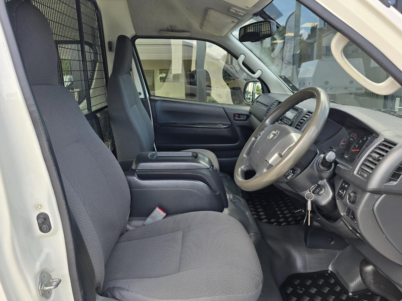 2015 Toyota Hiace