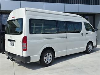 2015 Toyota Hiace - Thumbnail