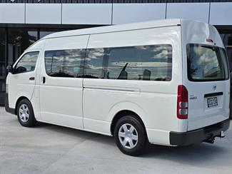 2015 Toyota Hiace - Thumbnail