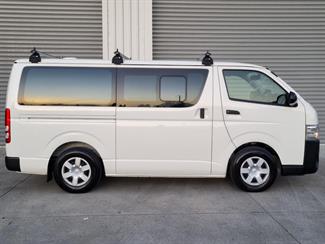 2018 Toyota Hiace - Thumbnail